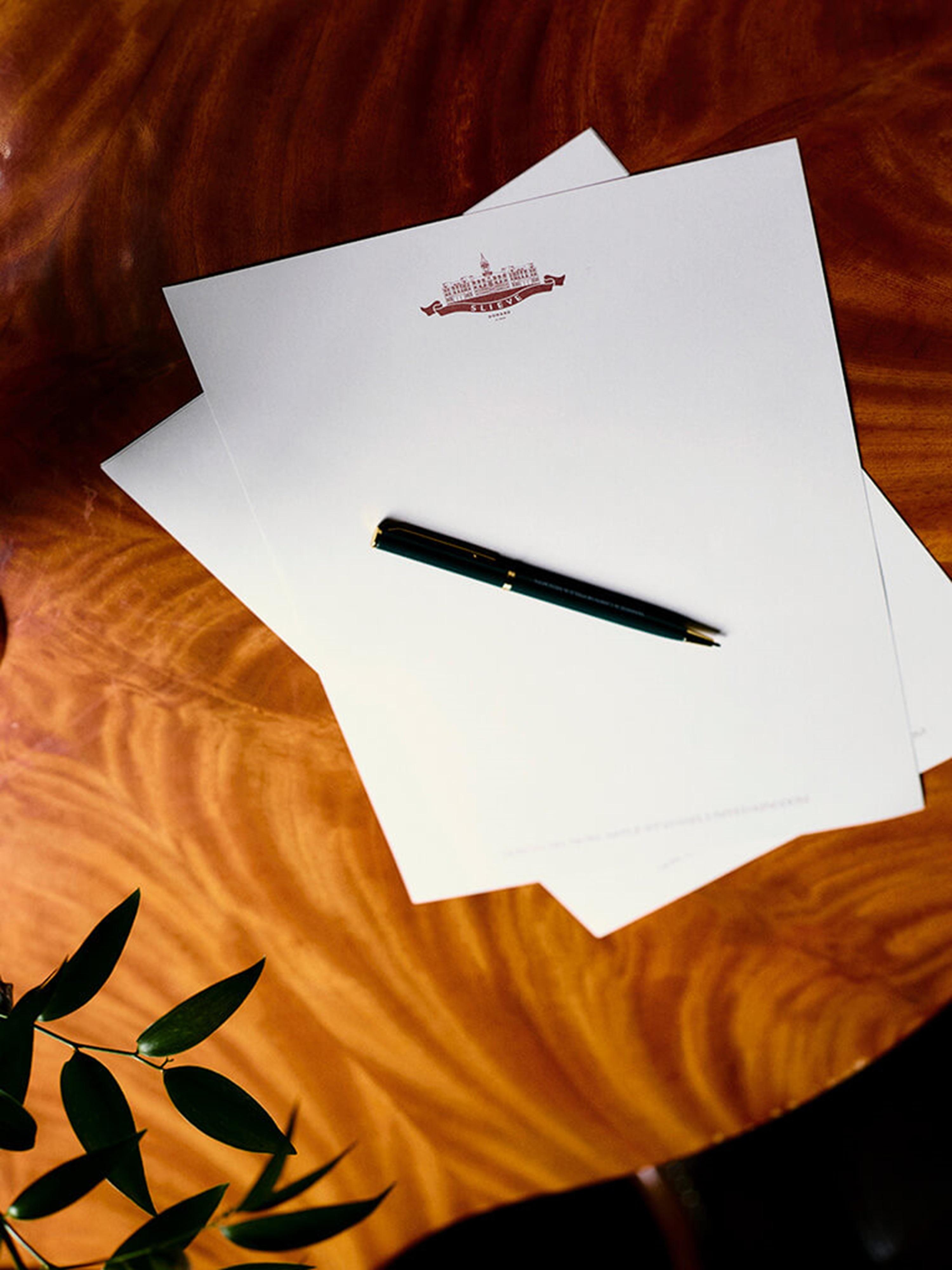 Hotel Slieve Donard Newcastle  Esterno foto A pen and paper